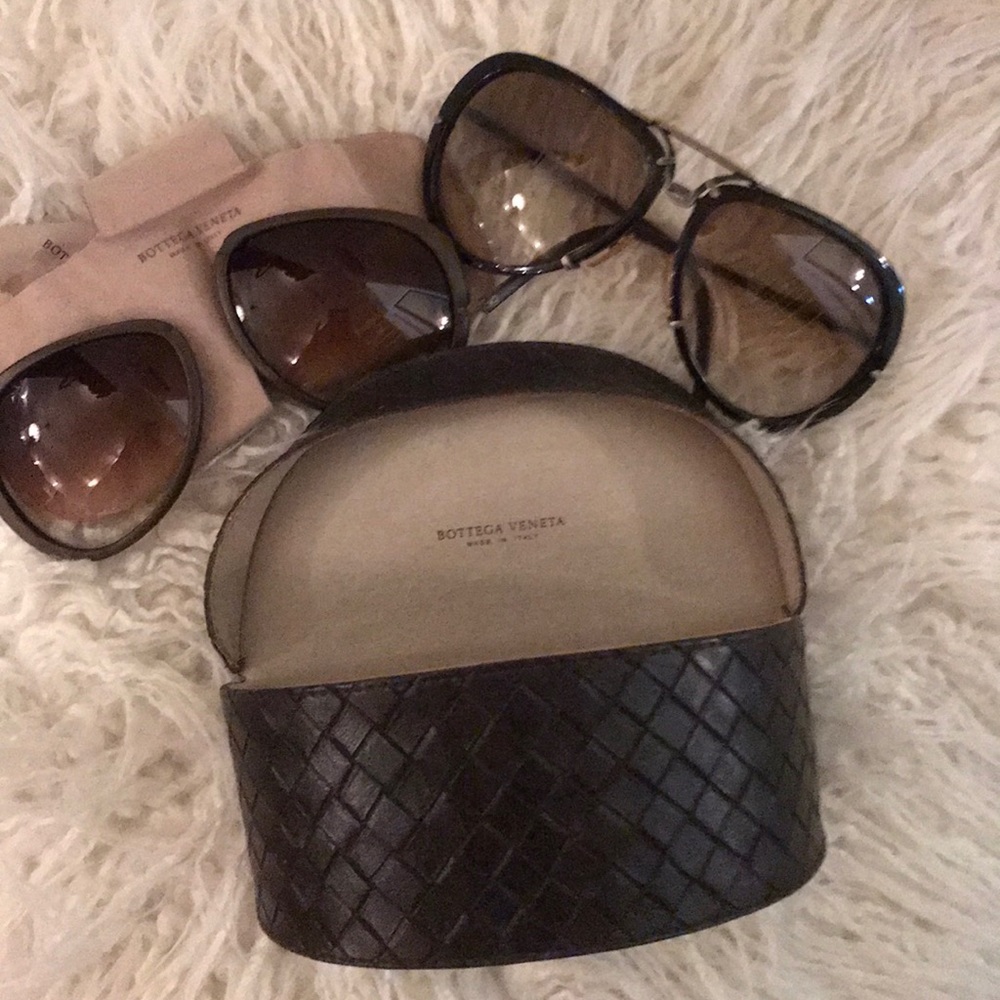 Sunglasses. With inter changeable lens